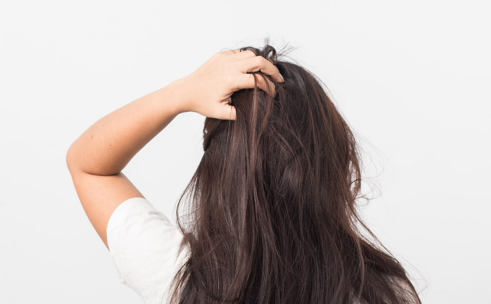 What Causes An Itching Scalp?