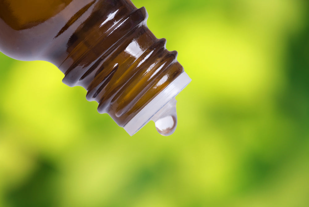 essential oils that act as natural remedies for thinning hair